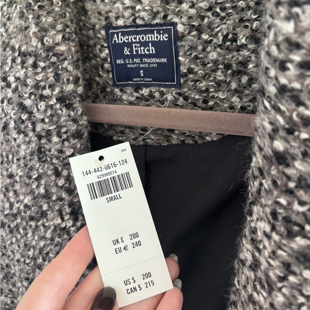 Women's Gray Tweed Coat - Picture 3 of 7